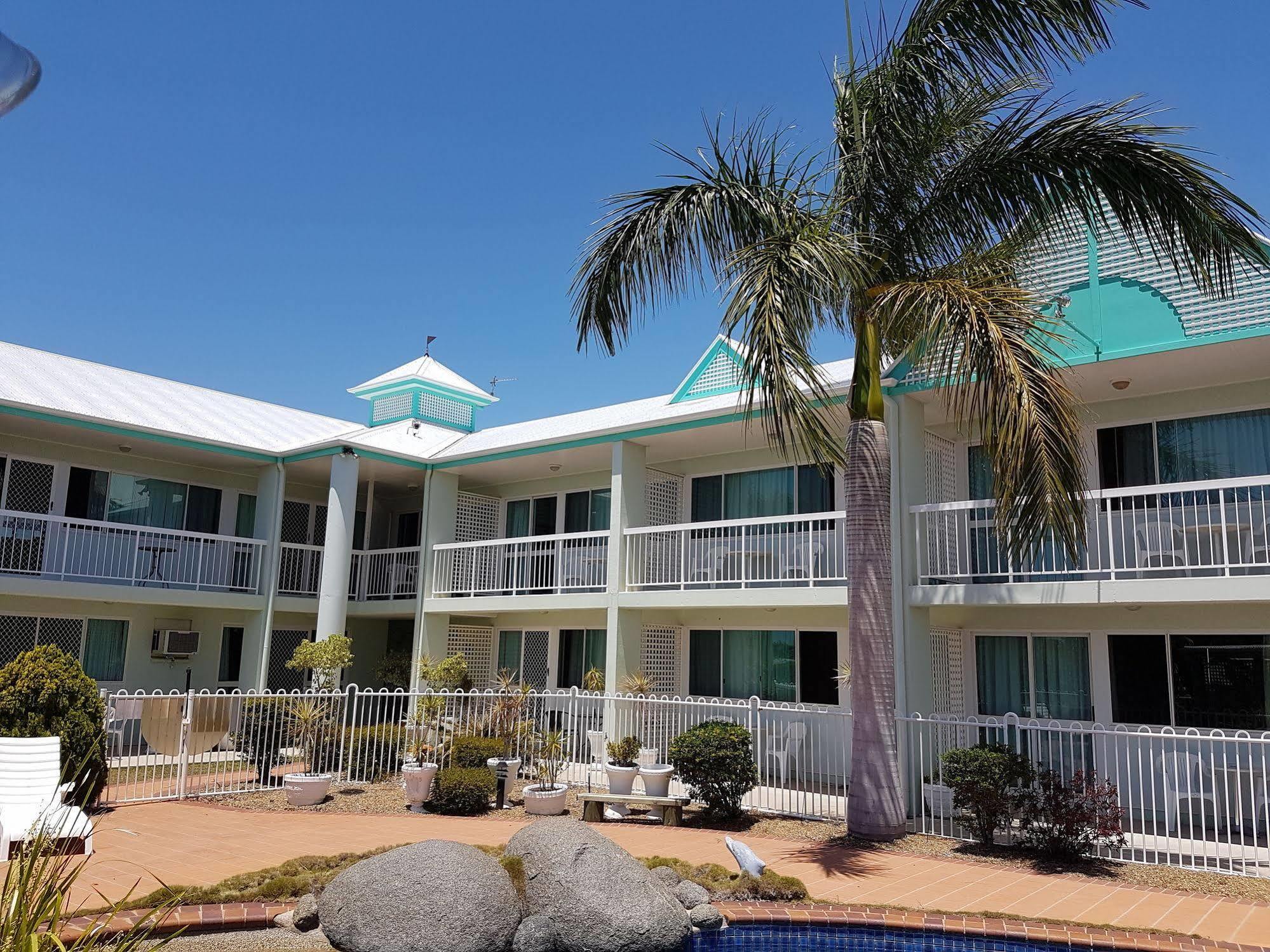Reef Adventureland Motor Inn Tannum Sands Exteriér fotografie