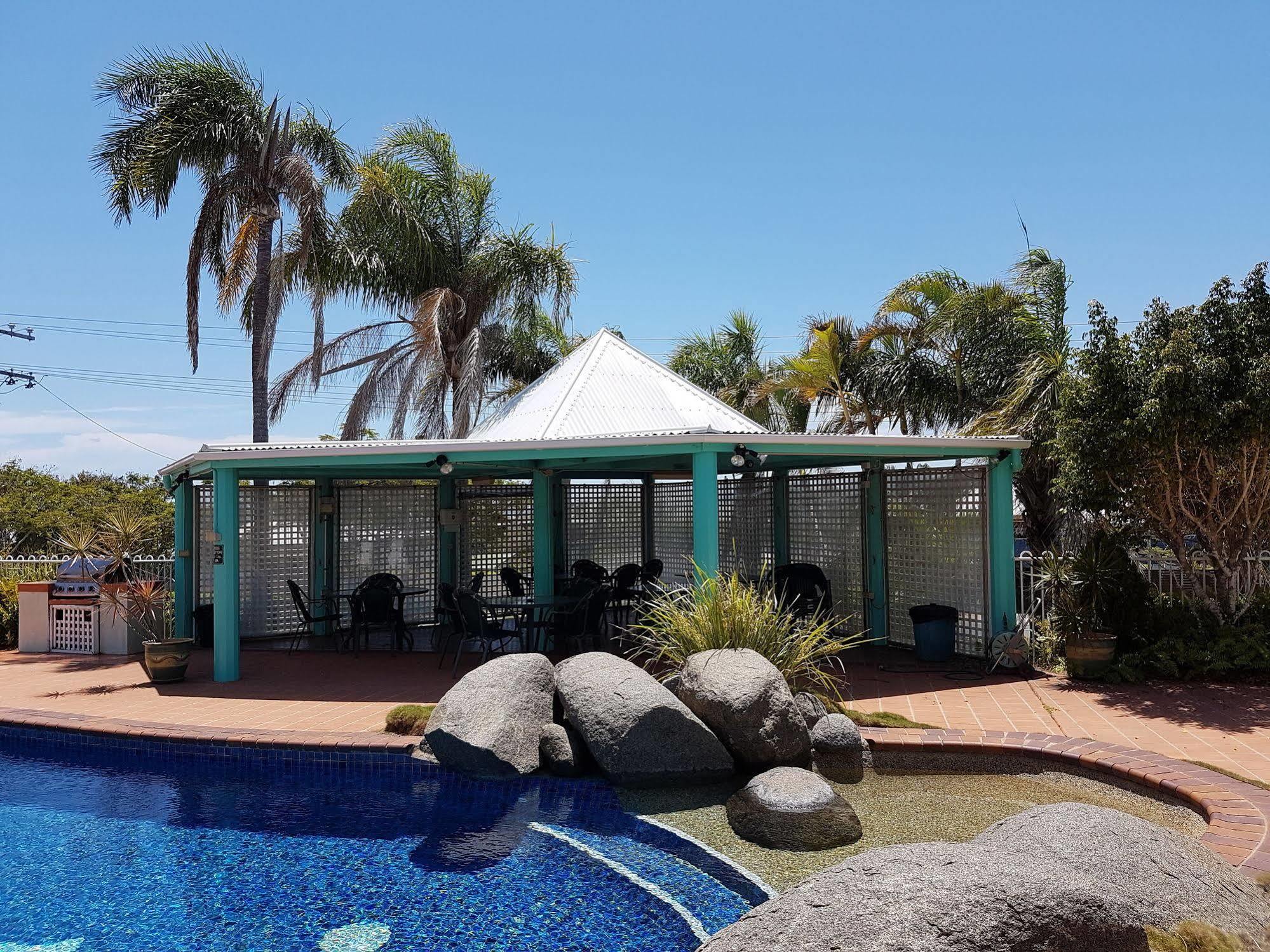 Reef Adventureland Motor Inn Tannum Sands Exteriér fotografie