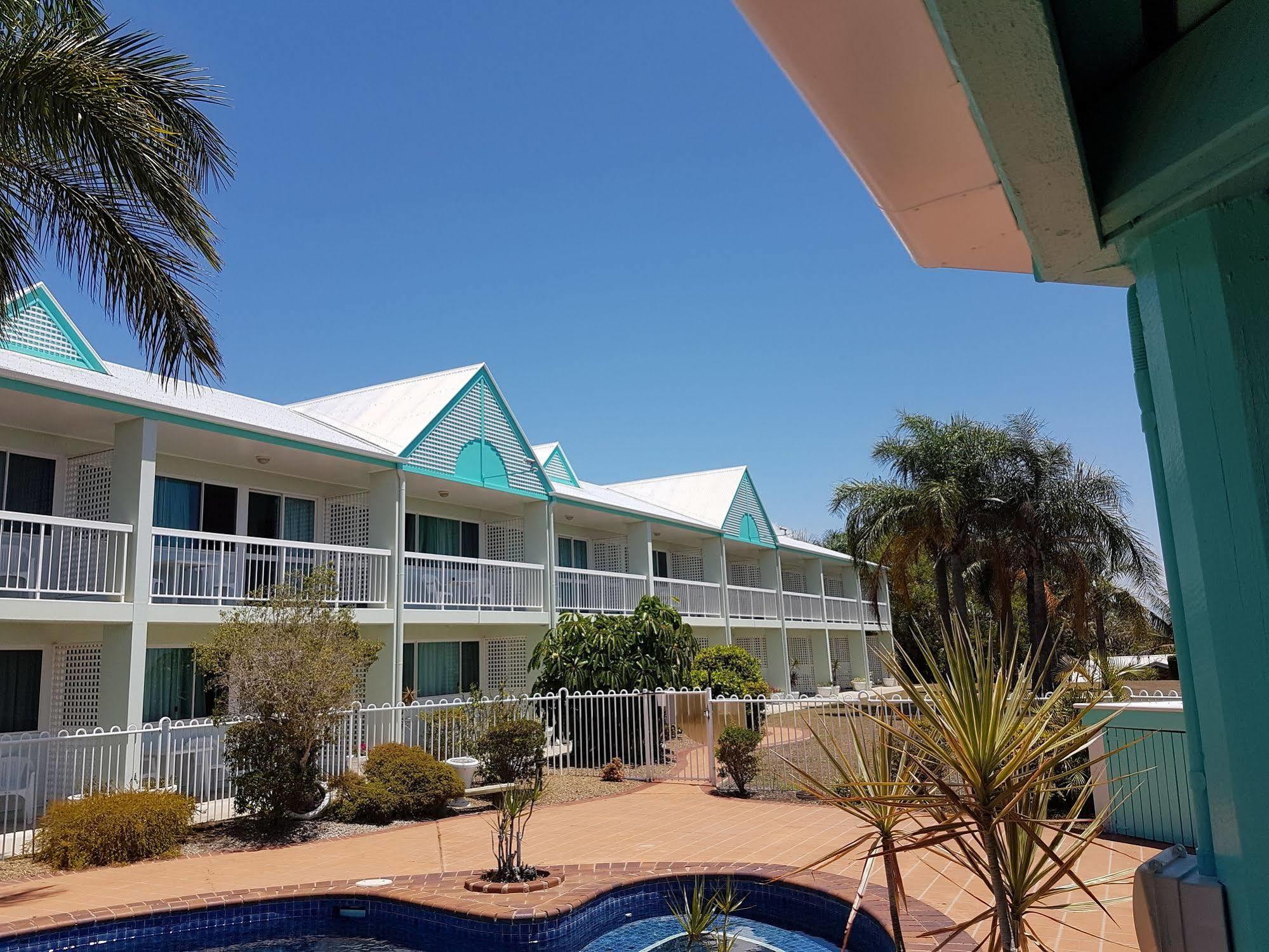 Reef Adventureland Motor Inn Tannum Sands Exteriér fotografie